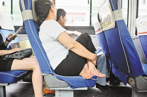 大巴車(chē)租車(chē)平臺(tái)應(yīng)答用車(chē)常識(shí)：大巴車(chē)正確坐姿是怎么樣？